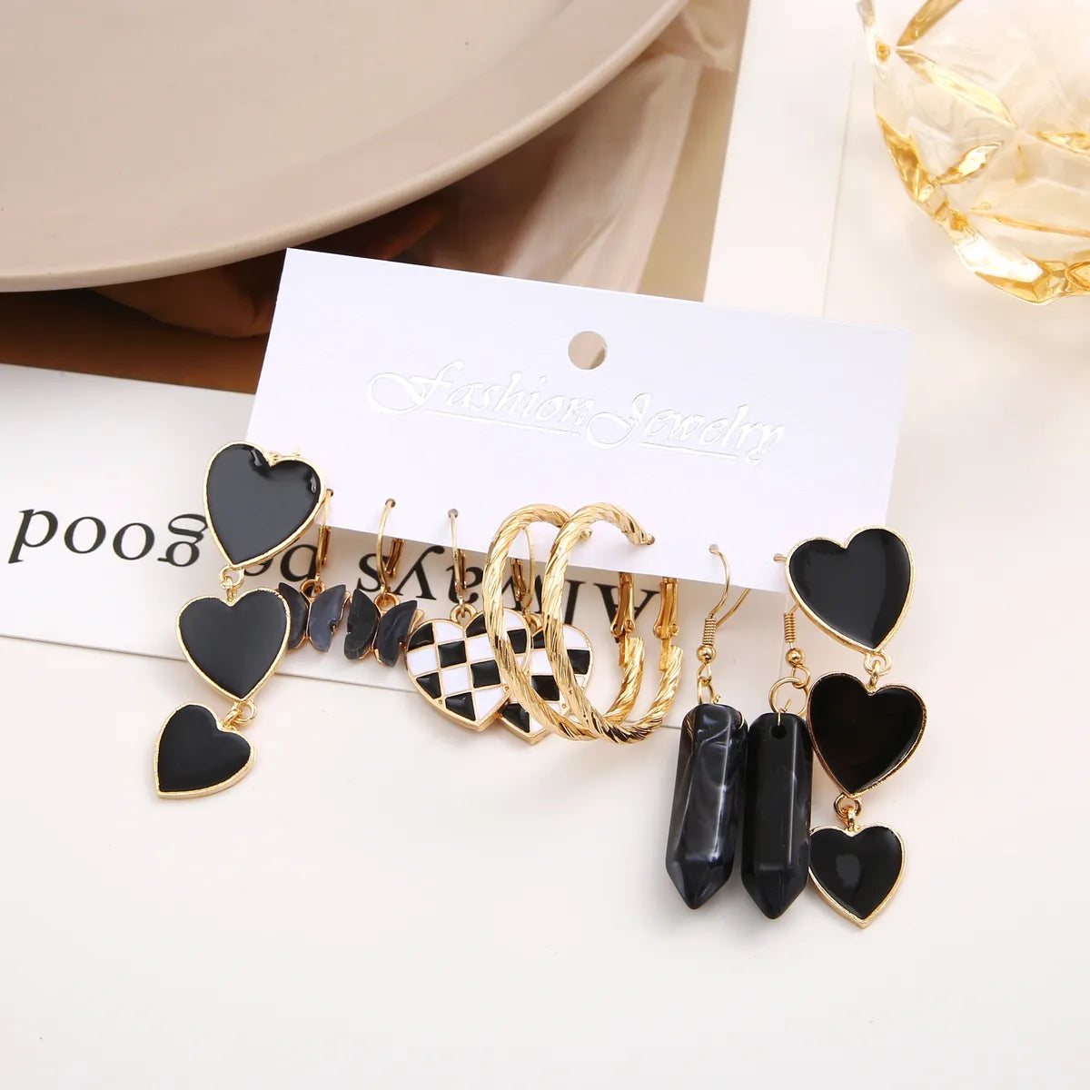 1 Set Retro Ethnic Style Gossip Heart Shape Butterfly Arylic Alloy Earrings