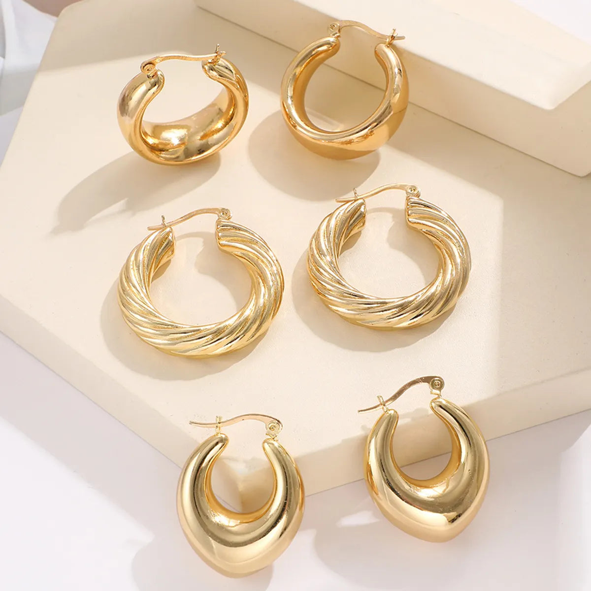 1 Set Retro Solid Color Plating Copper Gold Plated Earrings