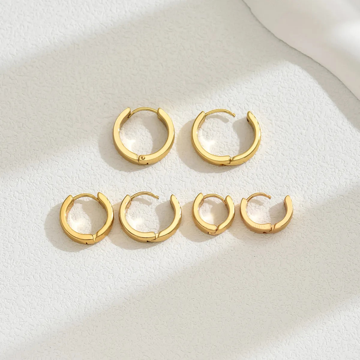 1 Set Simple Style Classic Style Commute Circle 201 Stainless Steel 18K Gold Plated Earrings