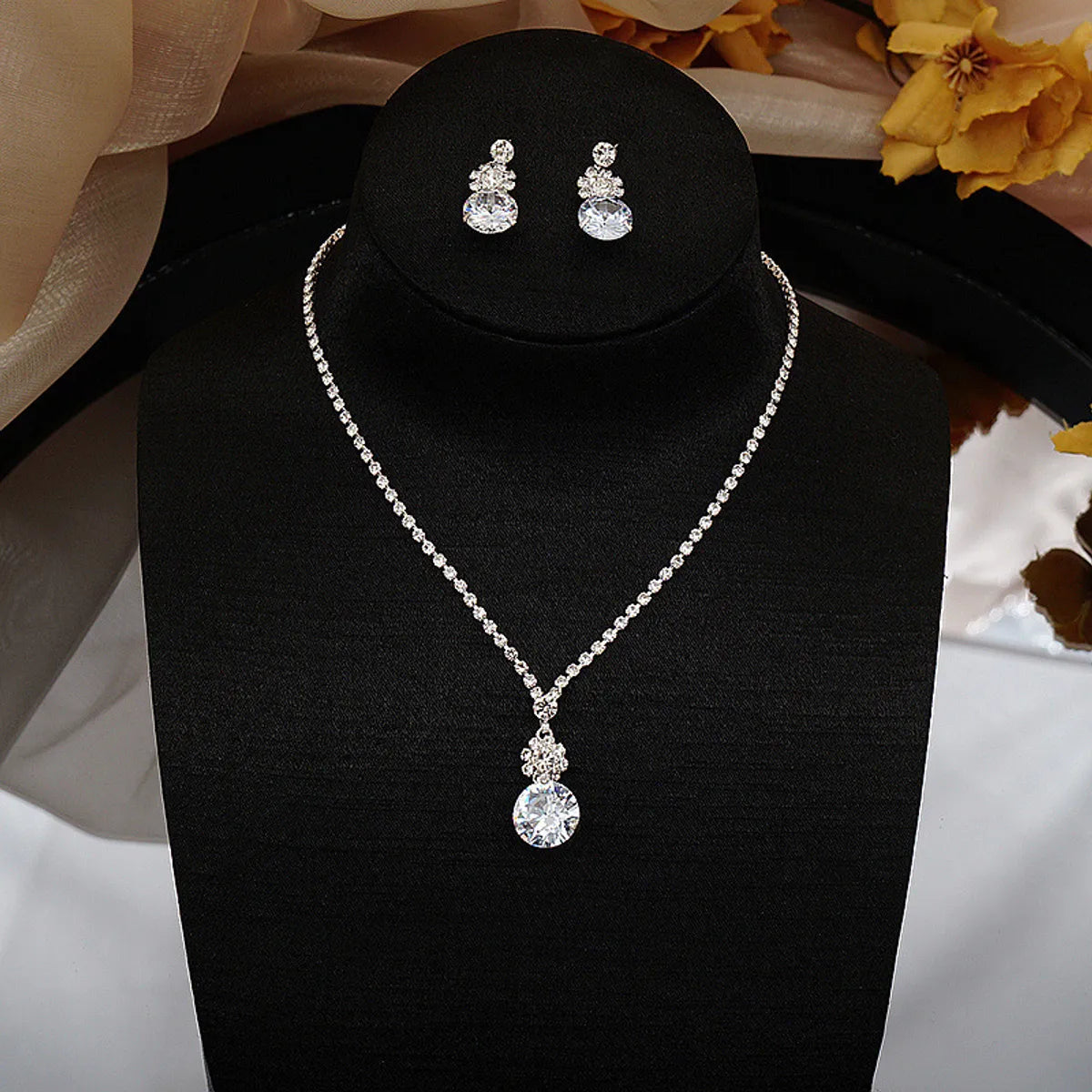 1 Set Simple Style Round Rhinestone Women's Earrings Necklace