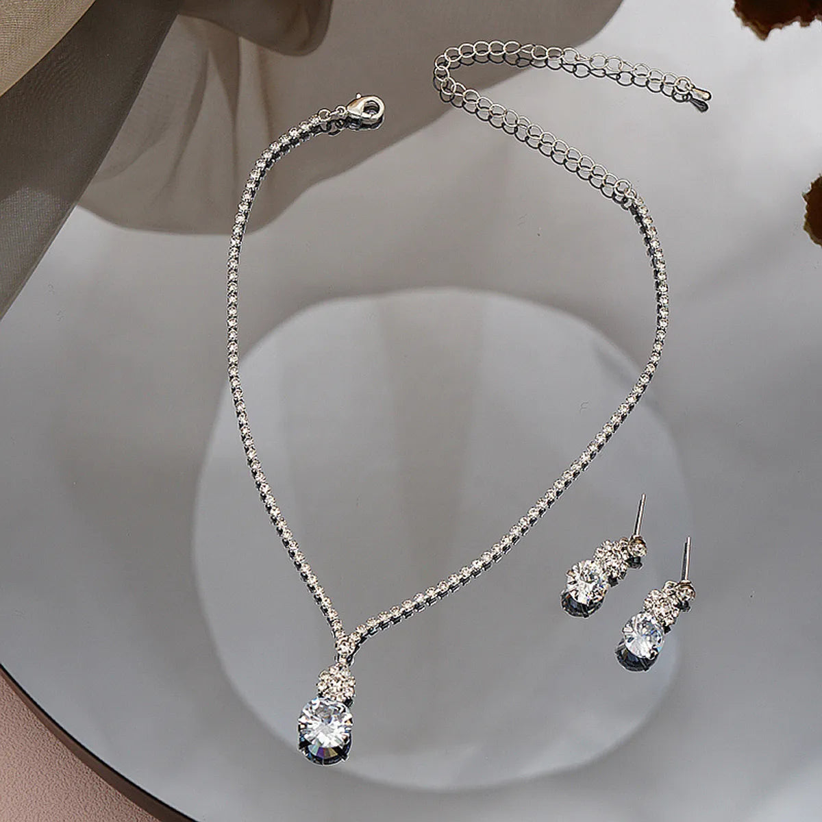 1 Set Simple Style Round Rhinestone Women's Earrings Necklace