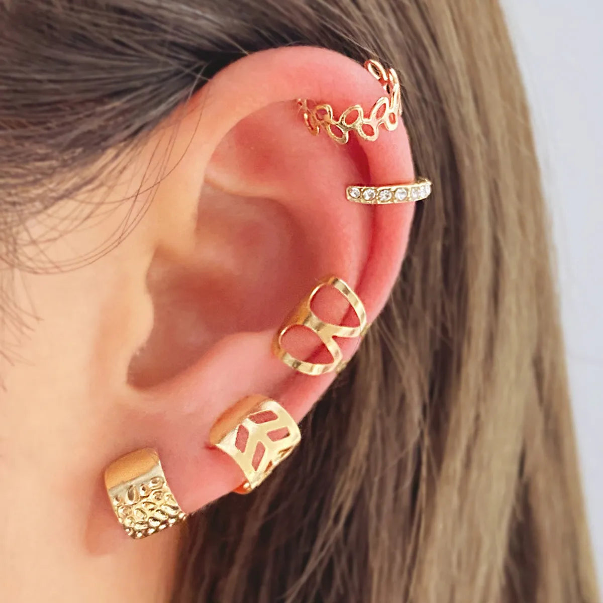 1 Set Simple Style U Shape Geometric Butterfly Plating Alloy Ear Cuffs Ear Studs