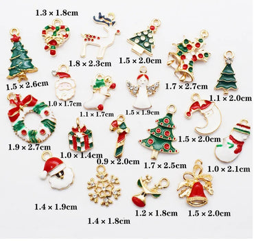 10 PCS/Package 10*17mm 15 * 19mm Alloy Christmas Hat Christmas Tree Santa Claus Pendant