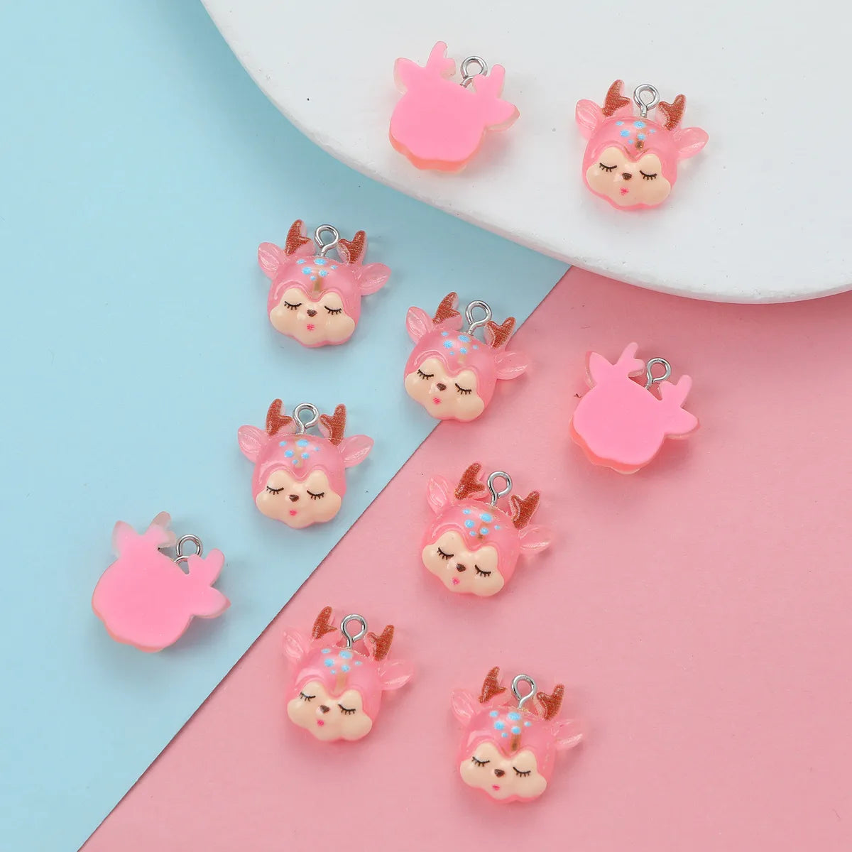 10 PCS/Package 20mm Hole Under 1mm Resin Deer Pendant