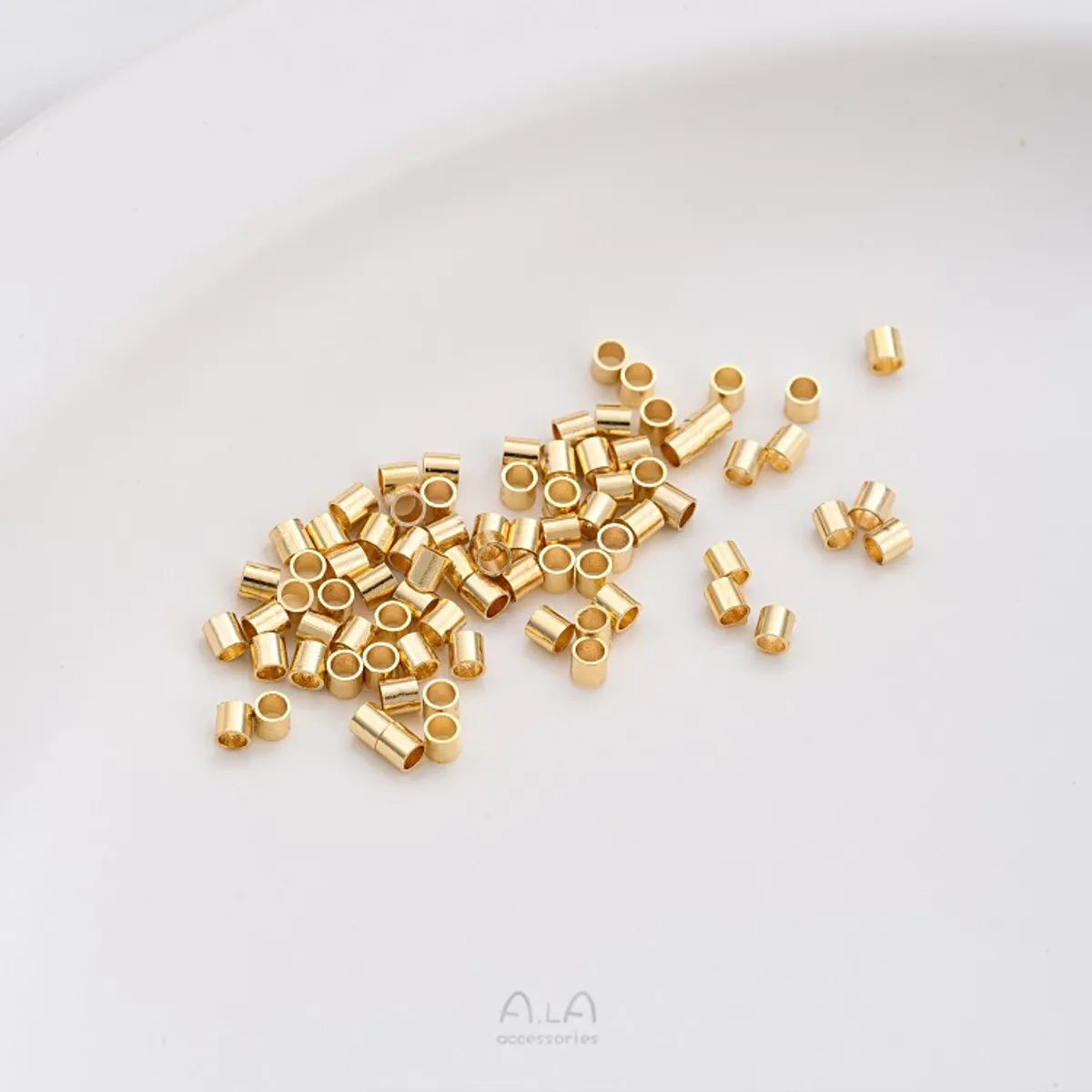 100 Pieces Diameter 1.5mm Diameter: 2.5mm Diameter 3mm Copper 14K Gold Plated Solid Color Polished Beads