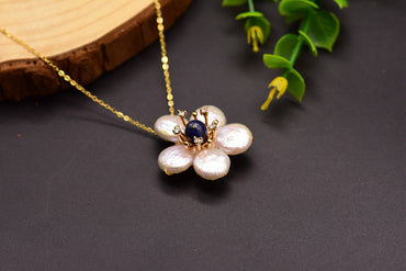 Retro Flower Freshwater Pearl Copper Plating Pendant Necklace