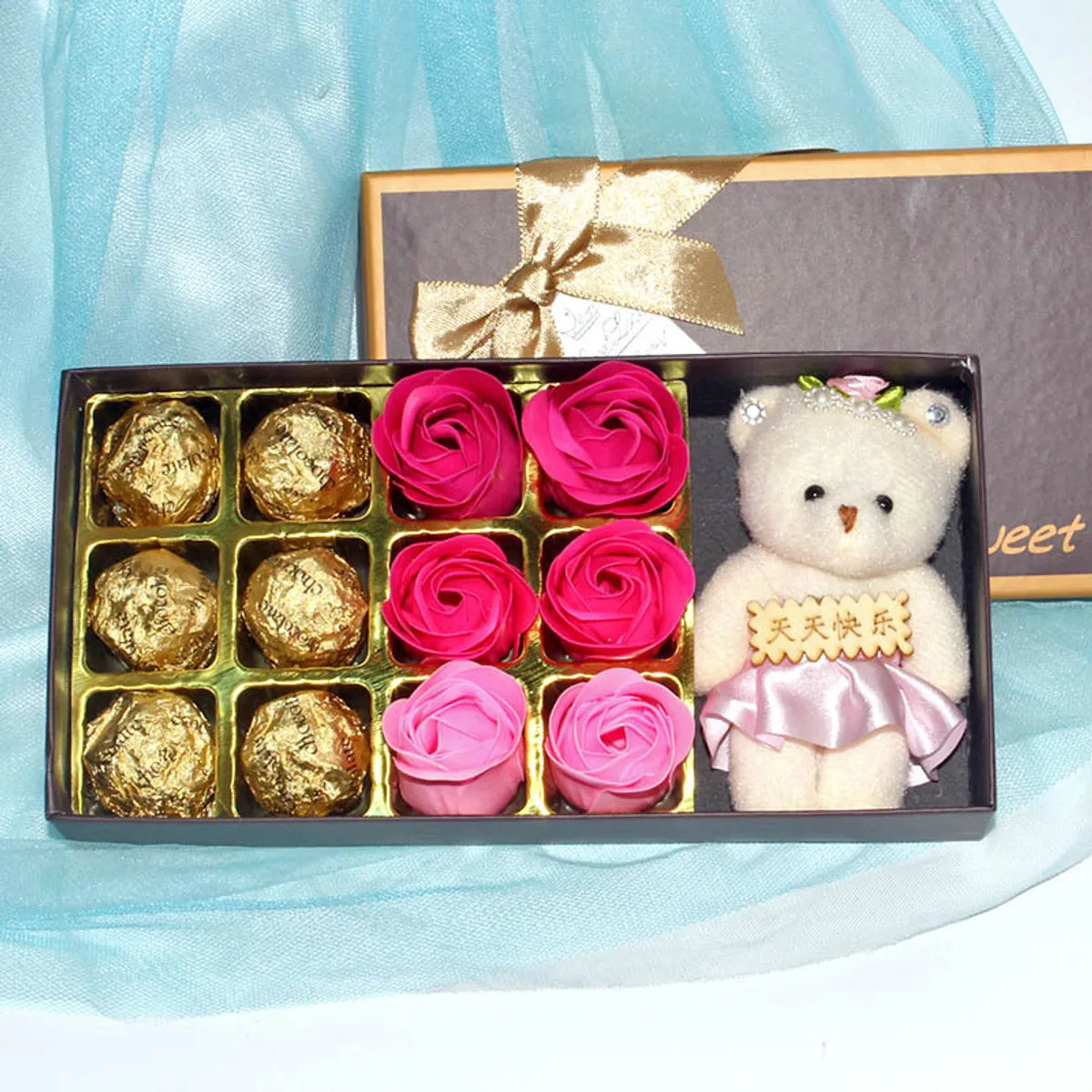 12 Roses Soap Flower Gift Box Plus Bear Valentine&#39;S Day Children&#39;S Day Small Gift Birthday Gift Graduation Gift