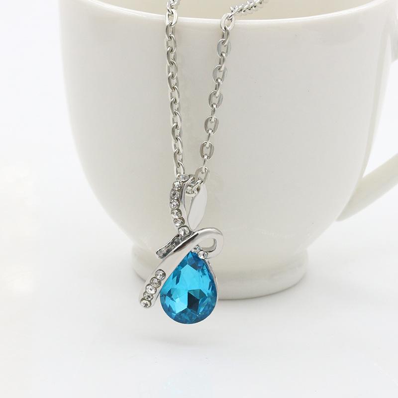 Water Droplets Women's Pendant Necklace