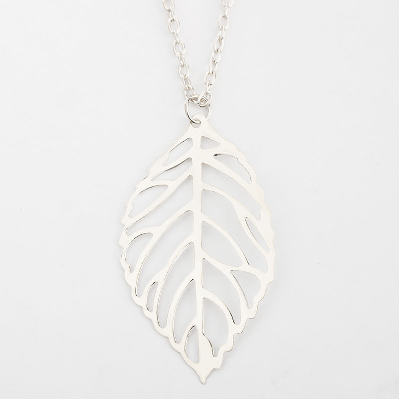 Retro Metal Hollow Leaf Necklace