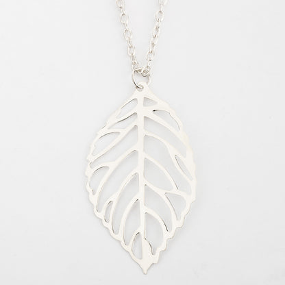 Retro Metal Hollow Leaf Necklace