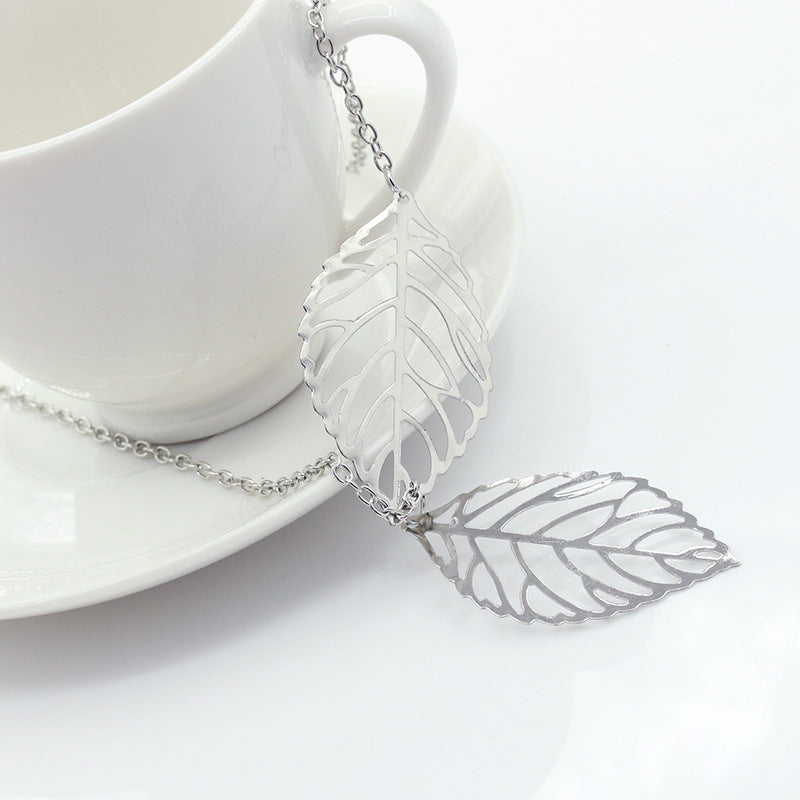 Retro Metal Hollow Leaf Necklace