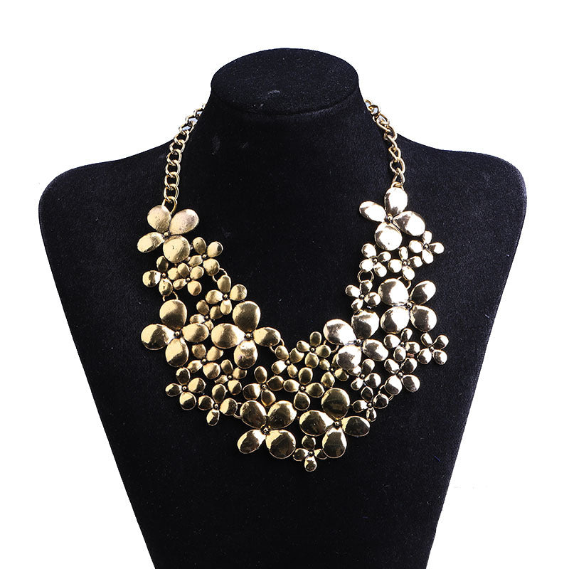 Retro Multi-layer Flower Inlaid Diamond Necklace