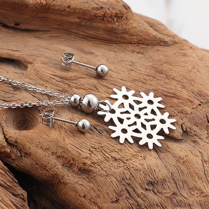 Factory Wholesale Korean Style Simple Hollow Snowflake Set Xiaoqing New Steel Color Snowflake Clavicle Chain Creative Accessories