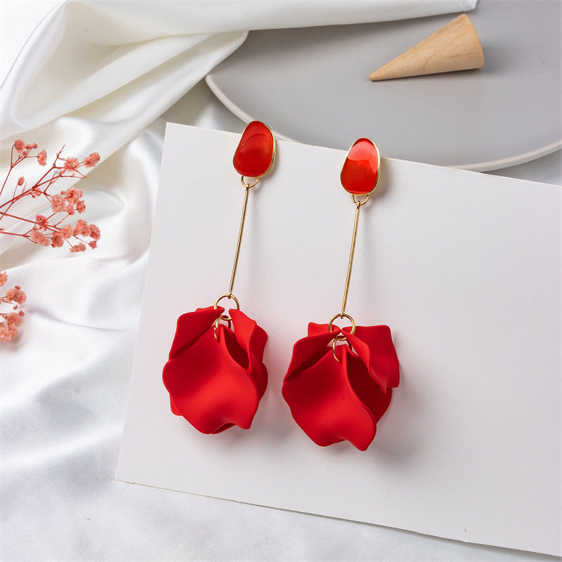 Retro European And American Style Red Petal Leaf Earrings