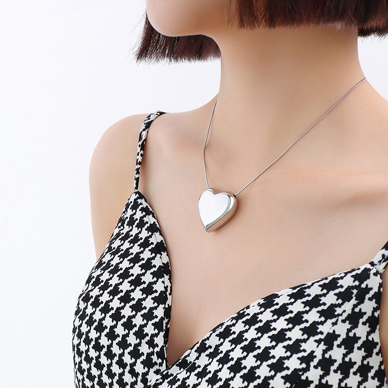 Fashion Heart Titanium Steel Plating Necklace