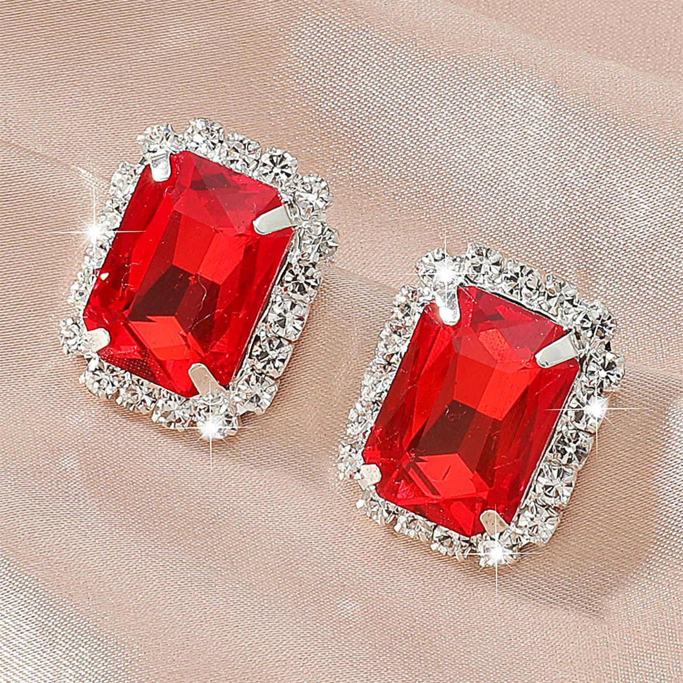 Women'S Rhinestone Inlaid Red Gem Stud Earrings