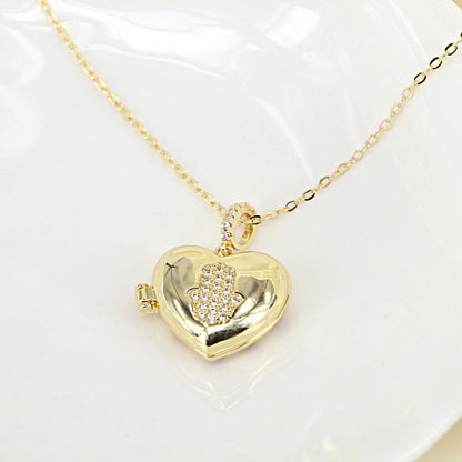 Heart-shaped Eyes Butterfly Photo Frame Photo Box Inlaid Zircon Copper Necklace