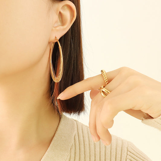 Simple Retro Oval Geometric Spring U-shaped Titamium Steel Earrings