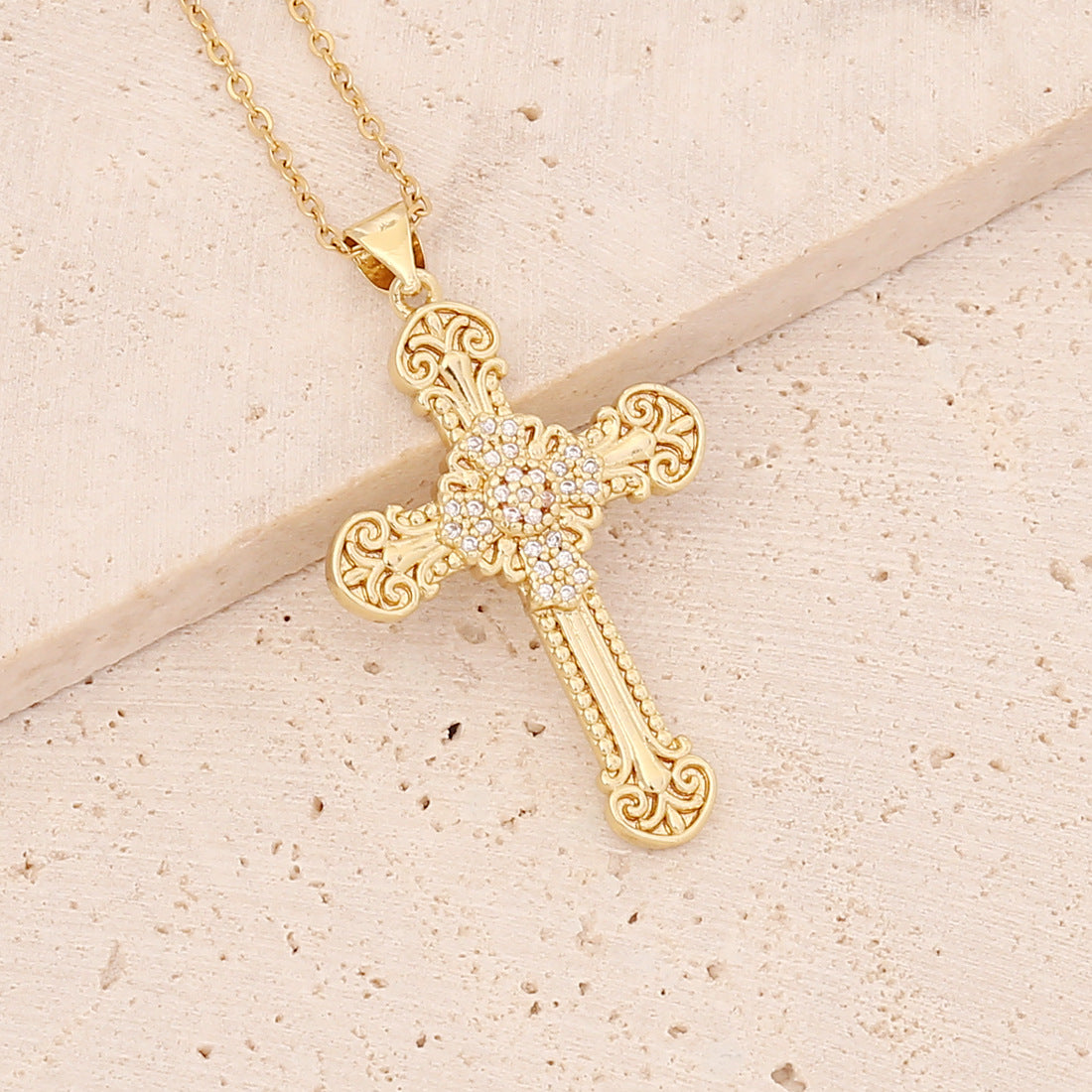 New Copper Micro-set Zircon Cross Necklace Hip-hop 18k Gold Pendant Virgin Necklace