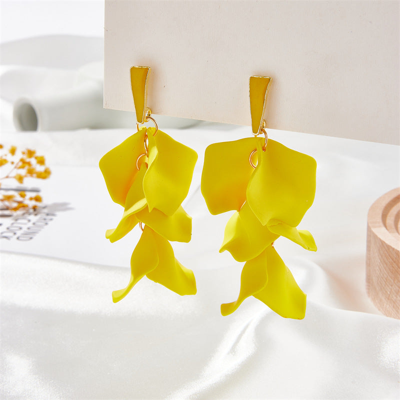 Elegant Flower Alloy Drop Earrings