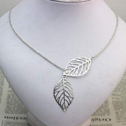 Fashion Single Layer Hollow Leaf Pendant Alloy Necklace