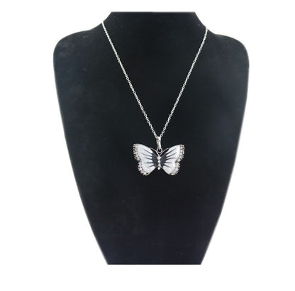 Vintage Insect Oil Dripping Painted Diamond Butterfly Shaped Pendant Necklace