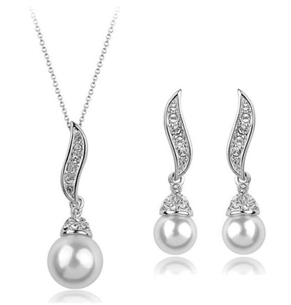 Fashion Rhinestone Angel Wings Pearl Alloy Necklace Ear Stud Two-piece Set