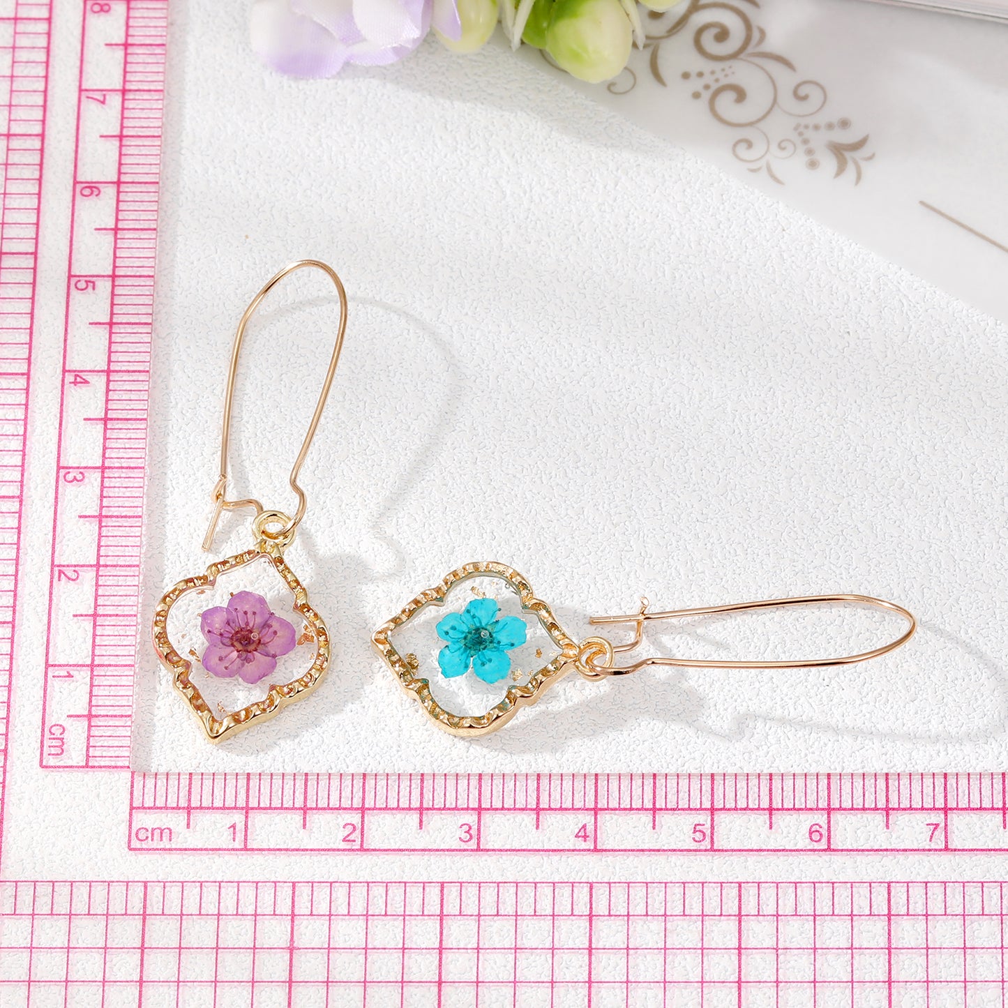 Women's Simple Style Flowers Alloy Resin Earrings Epoxy Earrings