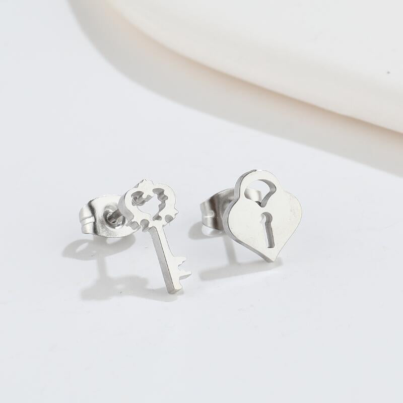 1 Pair Fashion Heart Shape Key Lightning Titanium Steel Plating Ear Studs