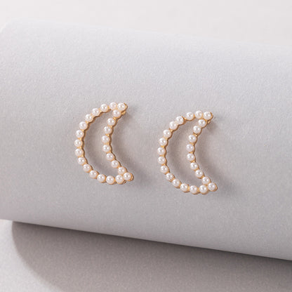 Fashion Pearl Heart-shaped Inlaid Rhinestone Hollow Earrings