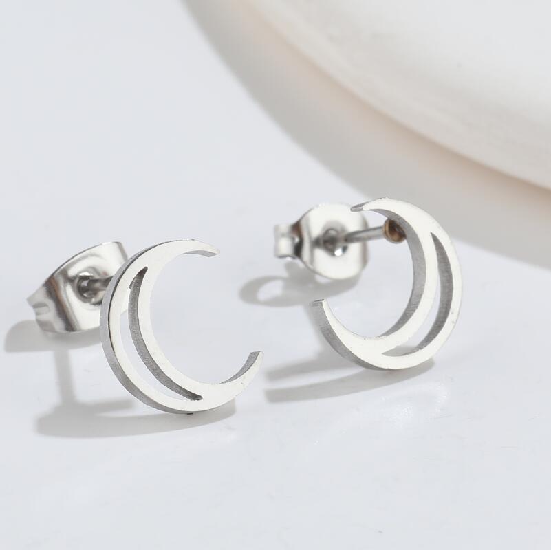 1 Pair Fashion Heart Shape Key Lightning Titanium Steel Plating Ear Studs