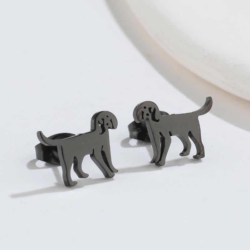 1 Pair Fashion Dog Dinosaur Giraffe Titanium Steel Ear Studs