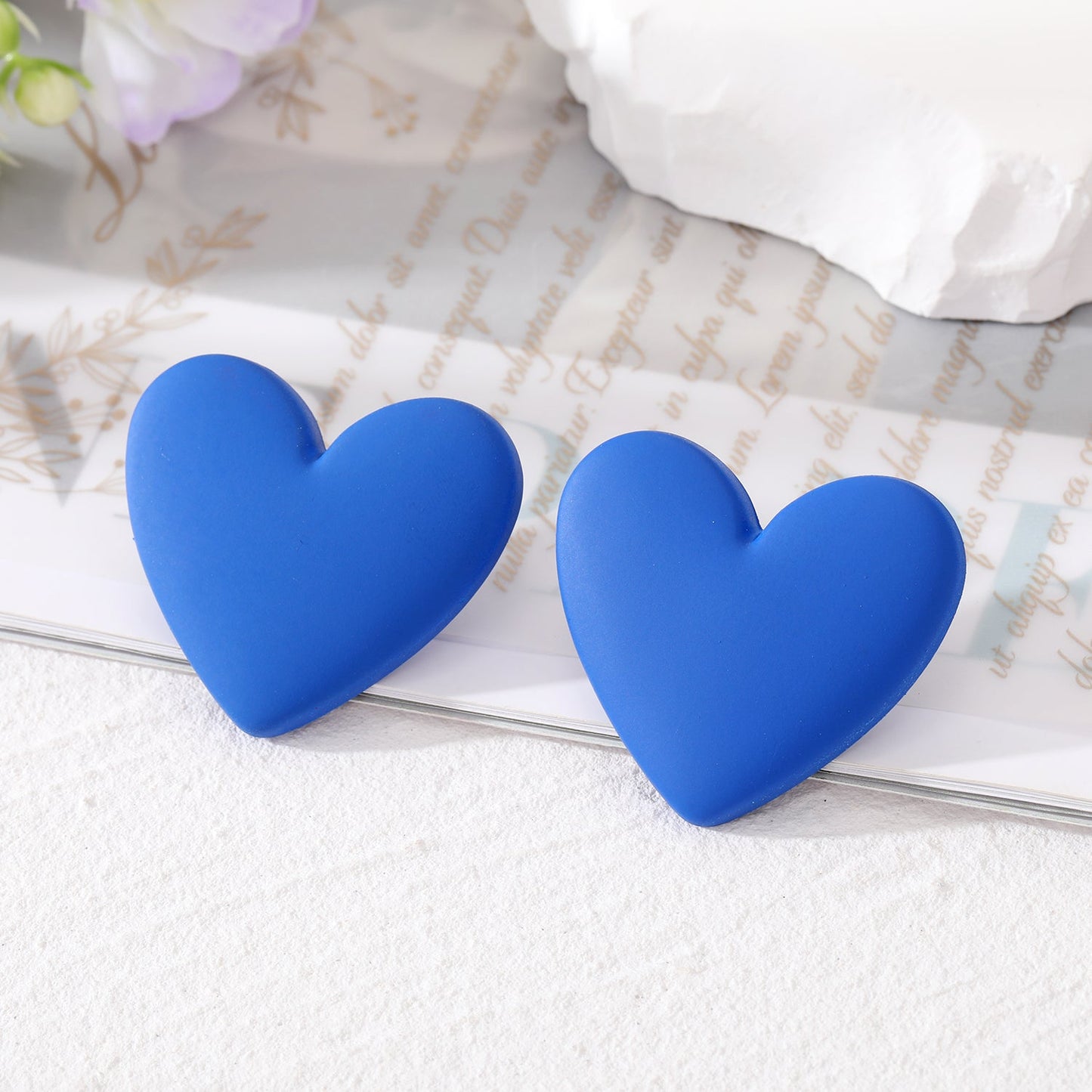 Simple Style Heart Shape Resin Ear Studs 1 Pair