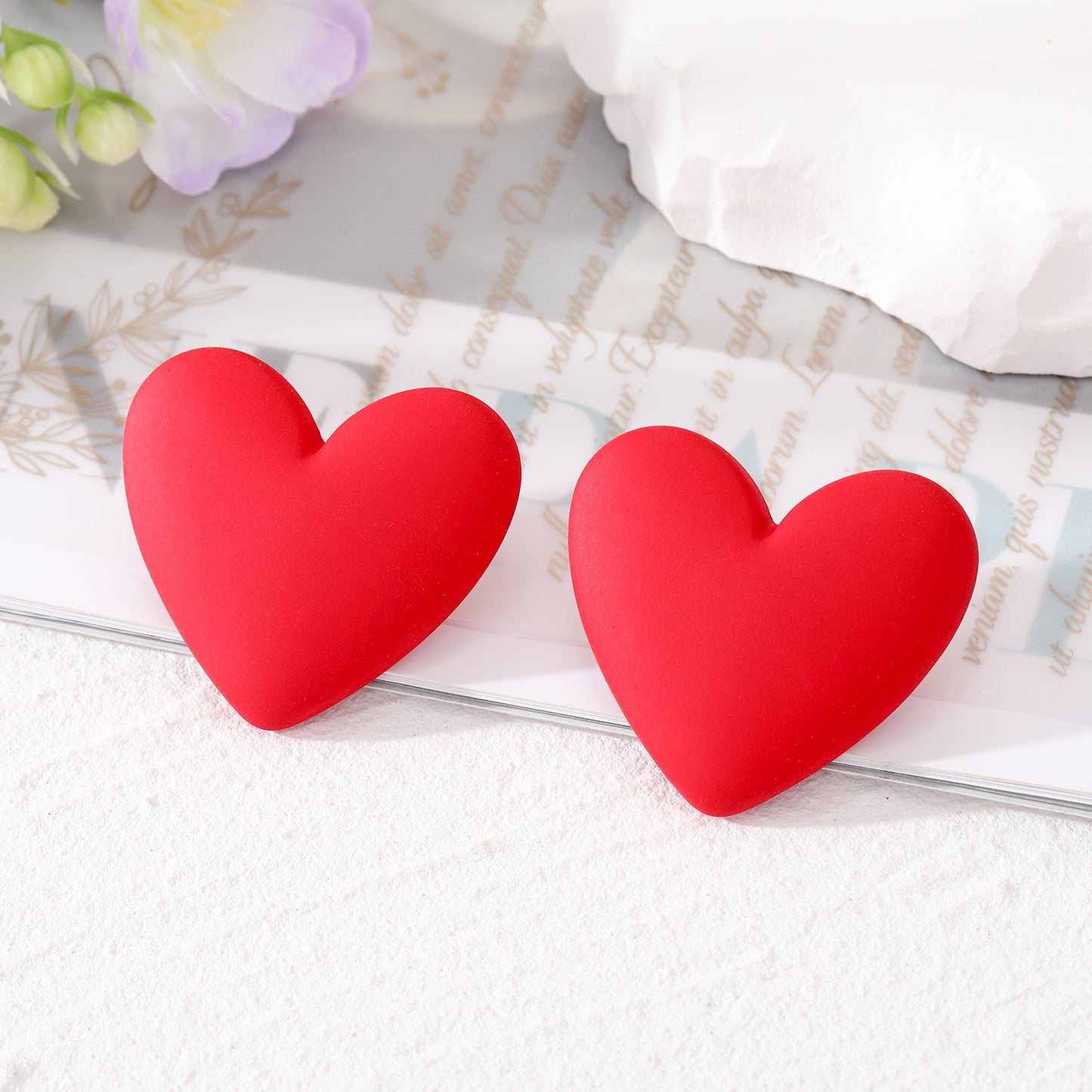 Simple Style Heart Shape Resin Ear Studs 1 Pair