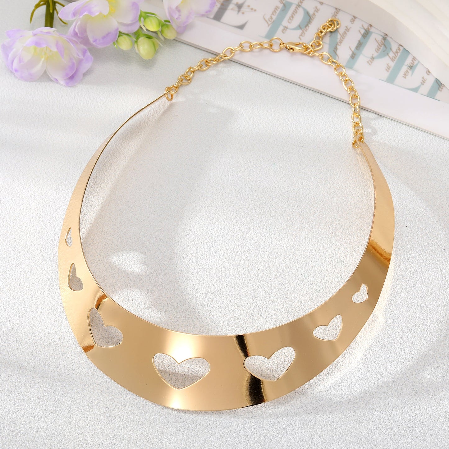 Simple Style Geometric Heart Shape Alloy Hollow Out Women's Choker 1 Piece