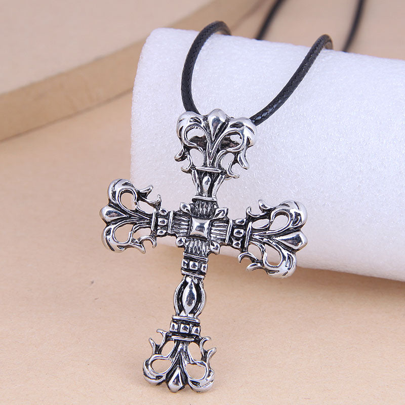 Vintage Style Cross Alloy Hollow Out Unisex Pendant Necklace 1 Piece