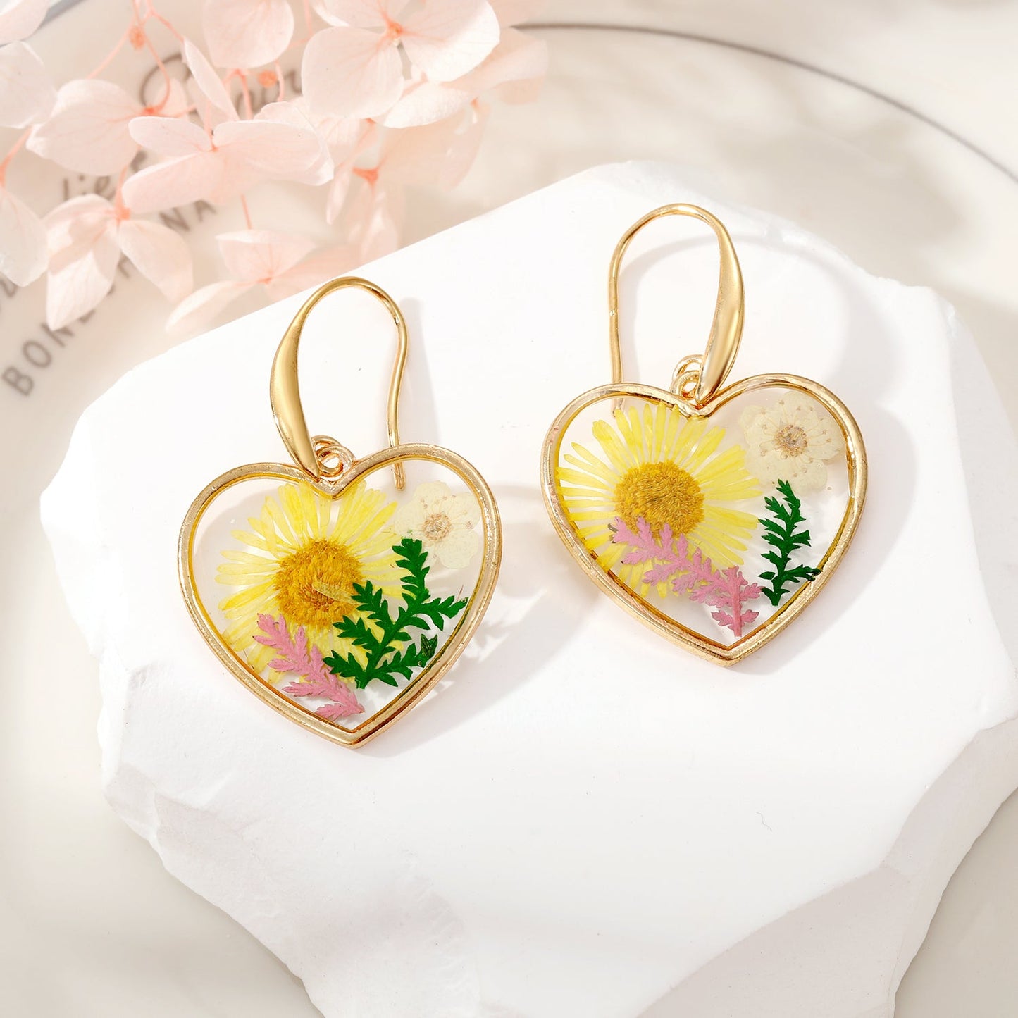 Simple Style Heart Shape Flower Alloy Epoxy Women'S Dangling Earrings 1 Pair