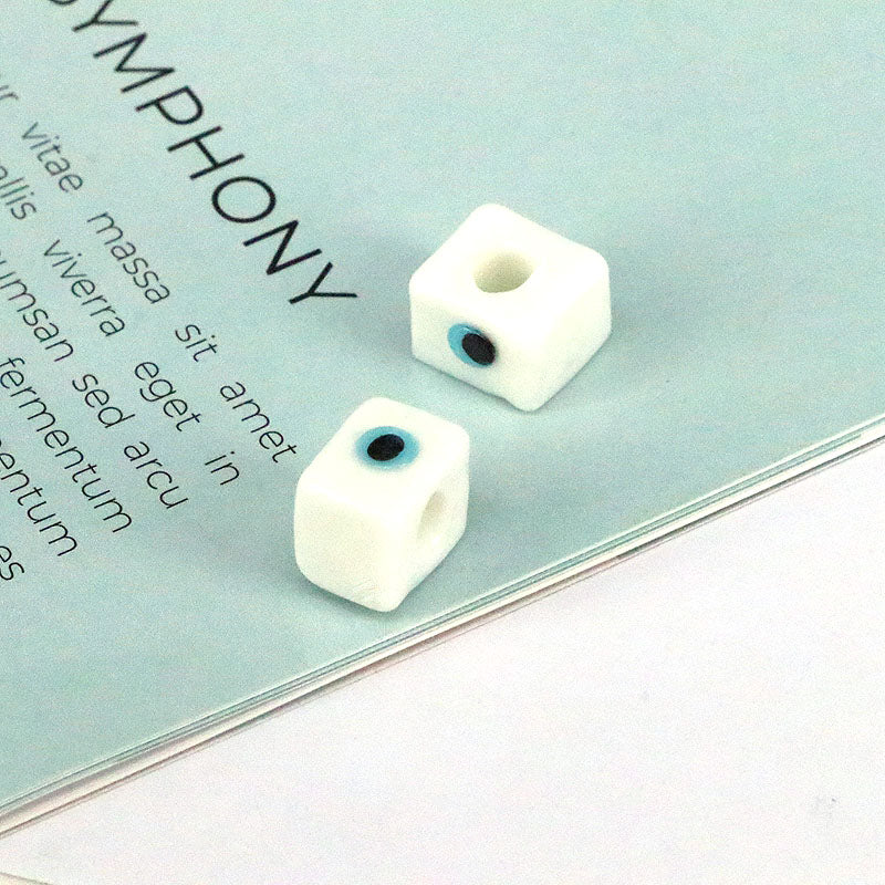 1 Piece 10 * 8mm Glass Square Eye Beads