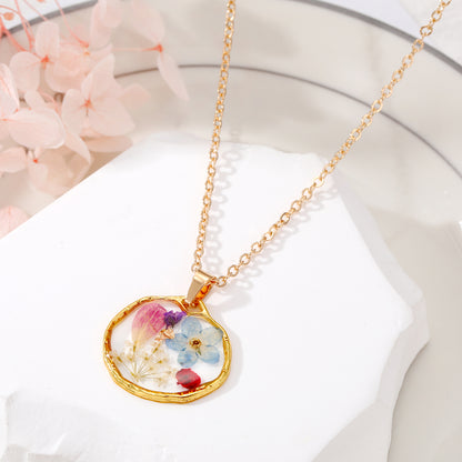 Casual Flower Petal Butterfly Alloy Resin Women's Pendant Necklace 1 Piece