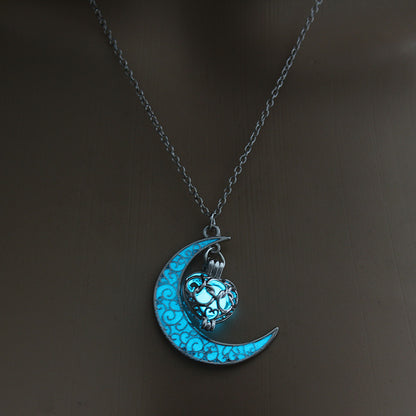 European And American Halloween Hot Hollow Moon Luminous Lucky Tree Clavicle Chain Accessories Necklace Factory In Stock Ornament