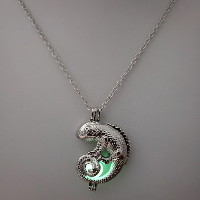 Retro Dragonfly Alloy Luminous Women's Men's Pendant Necklace 1 Piece