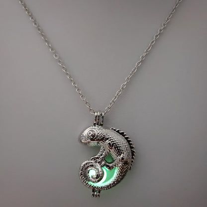 Retro Dragonfly Alloy Luminous Women's Men's Pendant Necklace 1 Piece