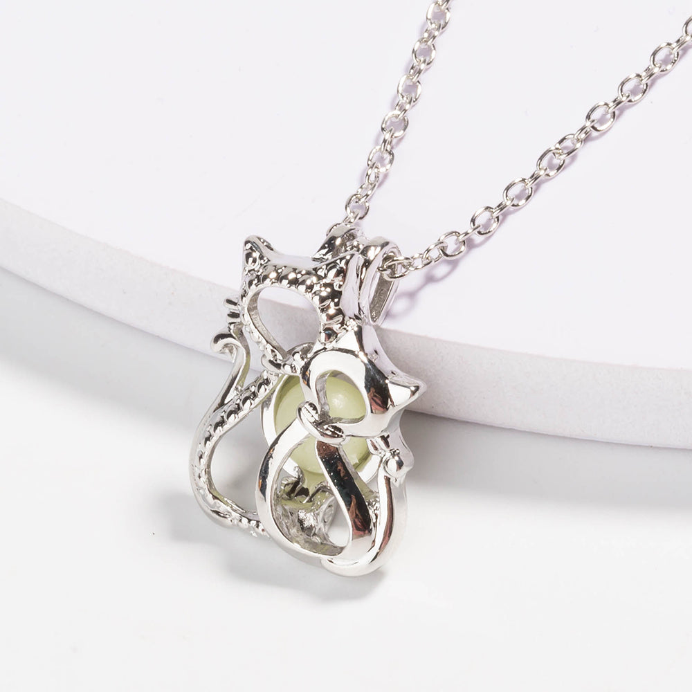 Fashion Animal Letter Heart Shape Alloy Luminous Hollow Out Alloy Women's Pendant Necklace 1 Piece