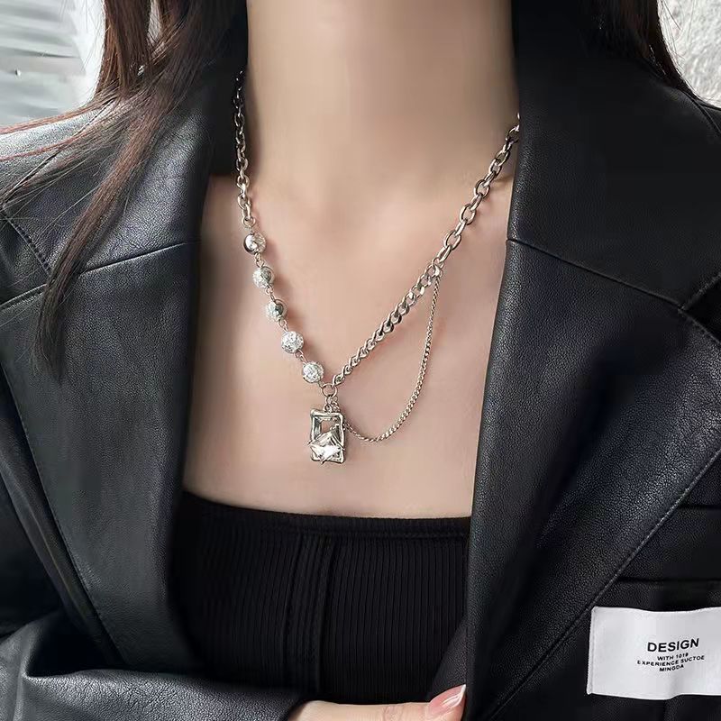 Fashion Heart Shape Butterfly Alloy Pearl Plating Women's Layered Necklaces Pendant Necklace 1 Piece