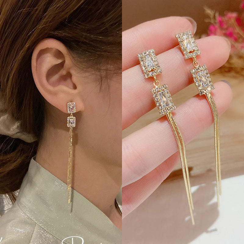 Fashion Tassel Alloy Inlay Artificial Diamond Women'S Drop Earrings 1 Pair