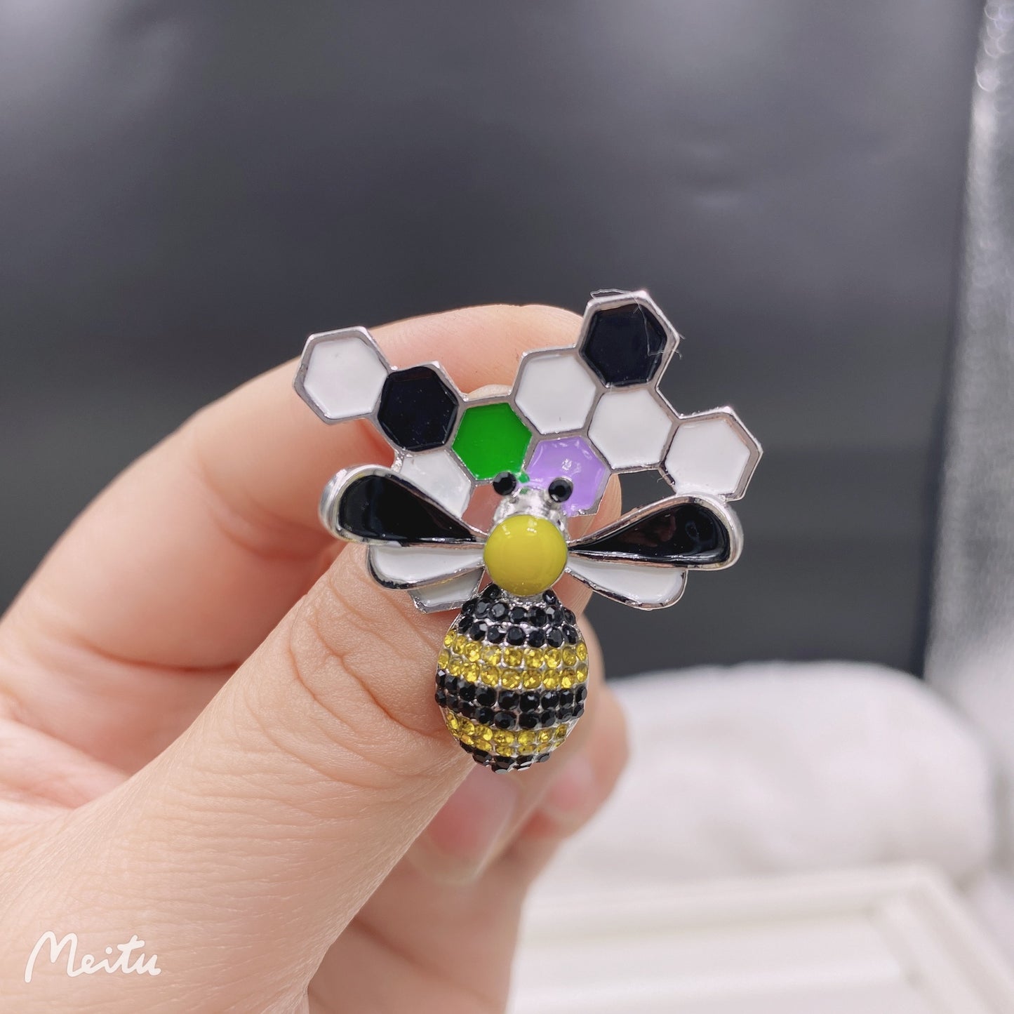 Cartoon Style Bee Imitation Pearl Alloy Rhinestone Enamel Unisex Brooches