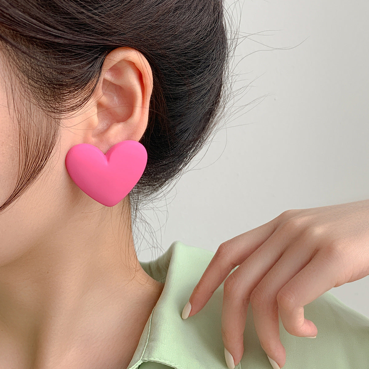 1 Pair Fashion Heart Shape Arylic Ear Studs