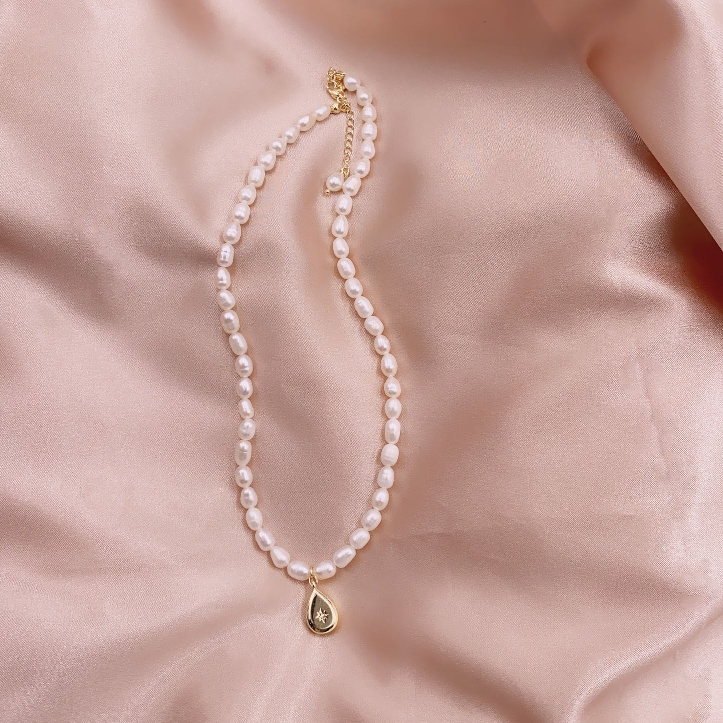 Simple Style Solid Color Pearl Necklace 1 Piece