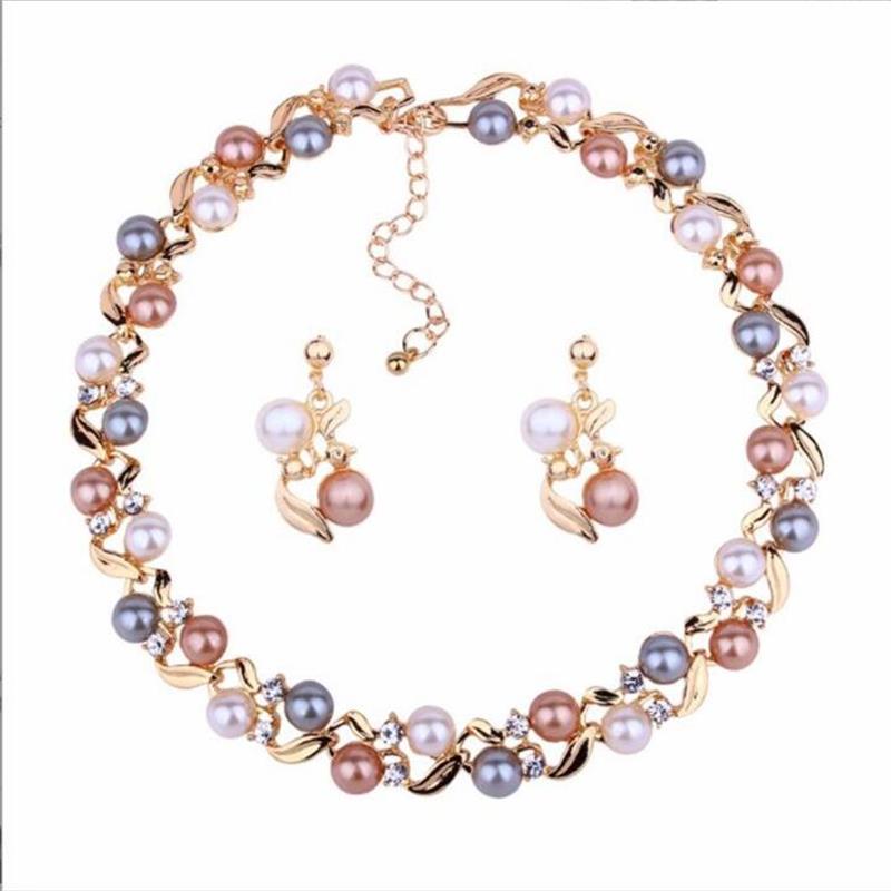 Fashion Geometric Alloy Inlay Artificial Pearls Rhinestones Women's Necklace 1 Set