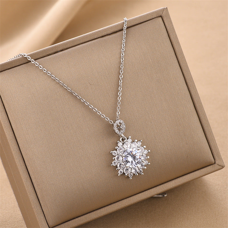 Fashion Flower Titanium Steel Inlay Artificial Crystal Necklace